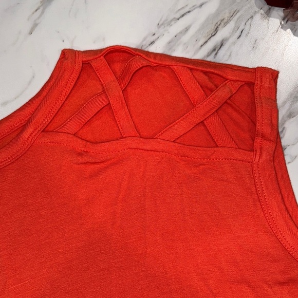 Women's orange Short Sleeve Top - Picture 5 of 6